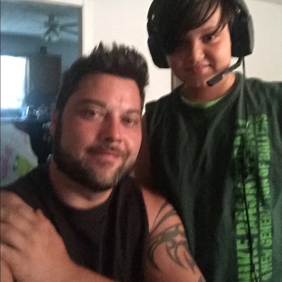 Meet your Posher, Chris - Picture 3 of 3